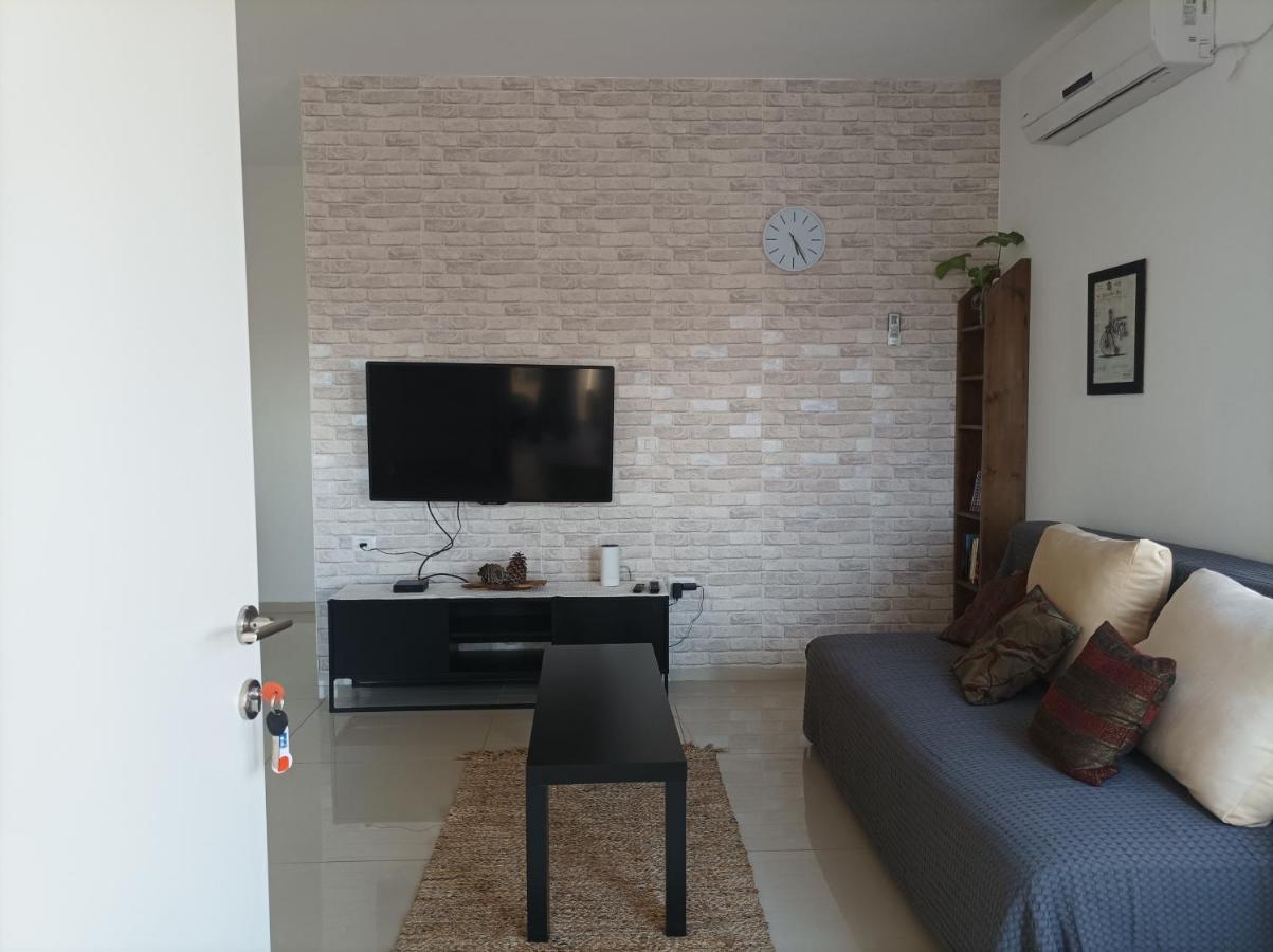 נוגה בגולן Lägenhet Qaşrīn Exteriör bild